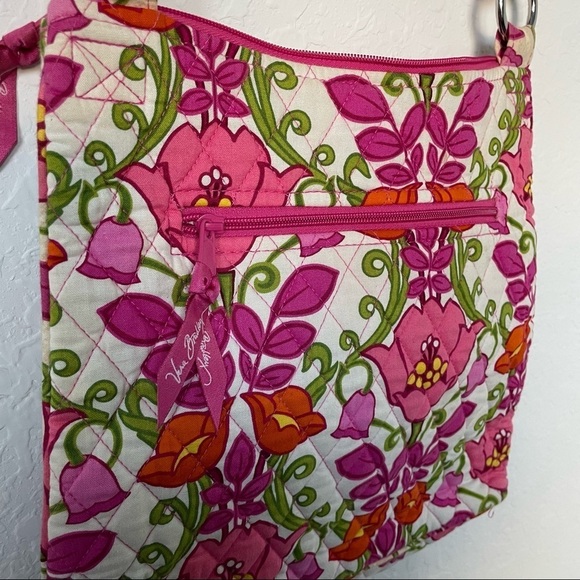 Vera‎ Bradley Hipster Crossbody in Lilli Bell/ Easter Tulips - Picture 5 of 7